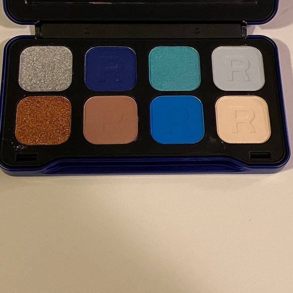 Makeup Revolution Tranquil Palette, NIB - Picture 4 of 6